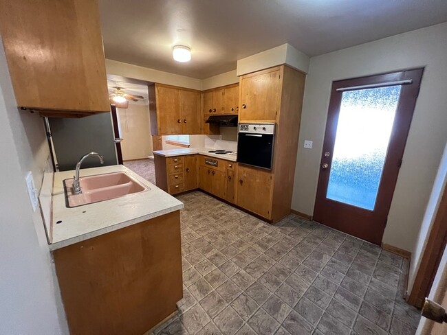 Building Photo - Charming 3 bed 1.5 bath Heart of Nampa