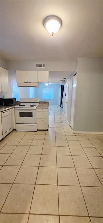 Building Photo - 10225 N Ojus Dr