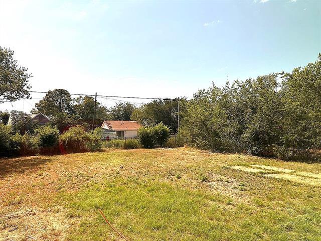 Building Photo - 2108 Ave D