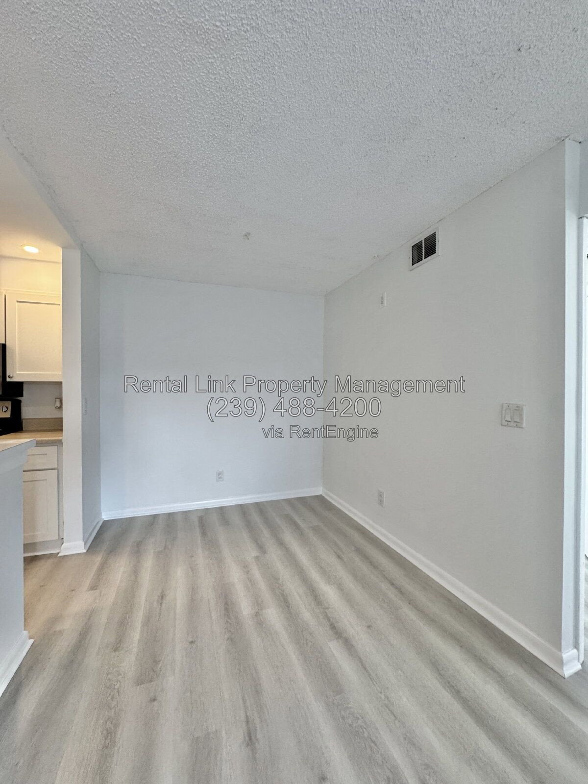 Building Photo - 150 Santa Clara Dr