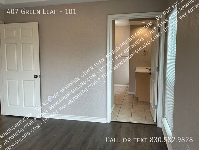 Building Photo - 407 Green Leaf