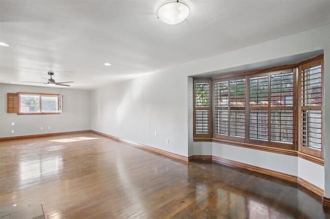 Building Photo - 10516 NW 16th St