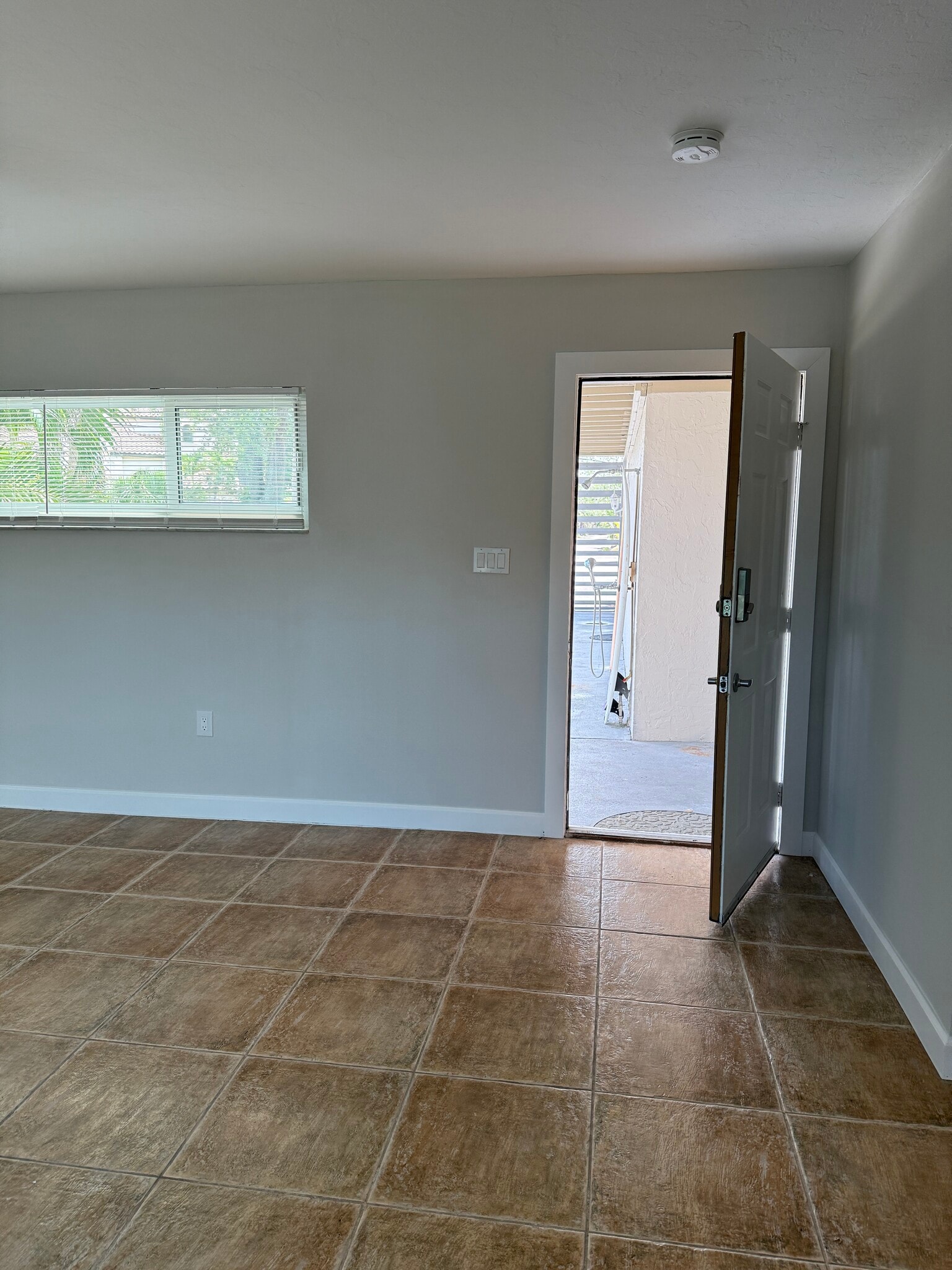 Building Photo - 7006 Midnight Pass Rd