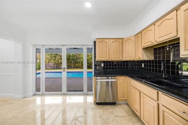 Building Photo - 7255 SW 125th St