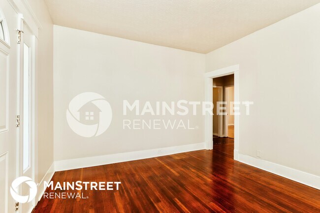 Building Photo - 308 S 41st St