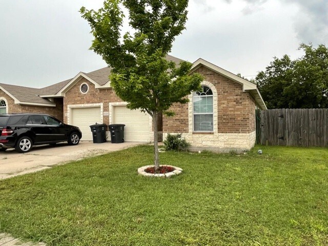 Building Photo - 4105 Cambridge Dr