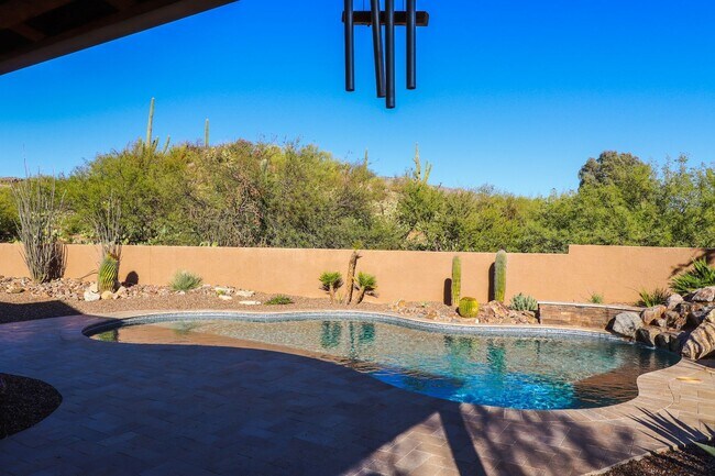 Building Photo - Contemporary Desert Beauty with Pool