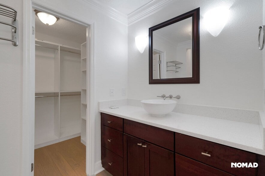 Building Photo - 12710 Broleman Rd