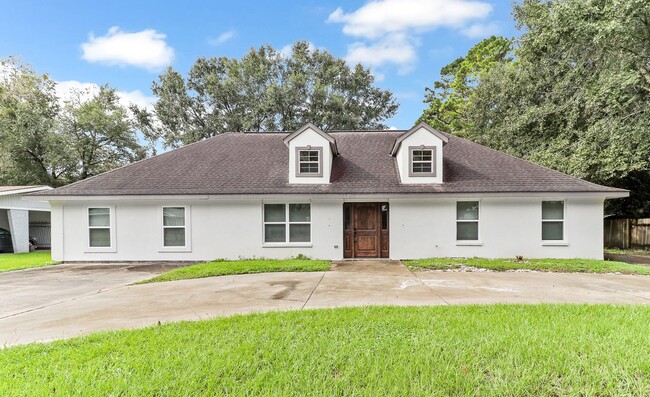 Primary Photo - New Rental in Magnolia Park Subdivision!