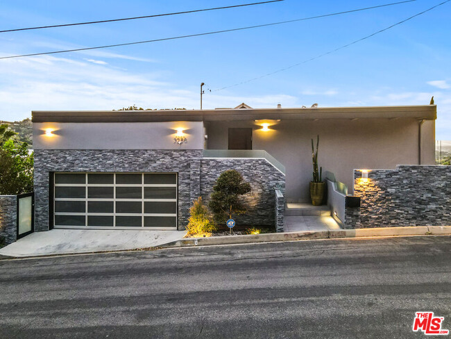 Building Photo - 3288 Wrightwood Dr