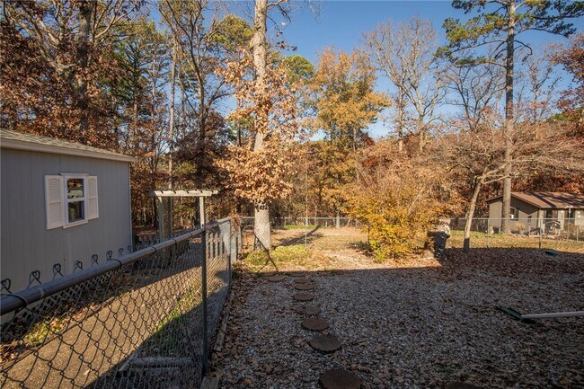 Building Photo - 12 Deddington Dr