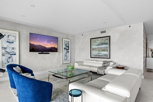 Building Photo - 4301 N Ocean Blvd