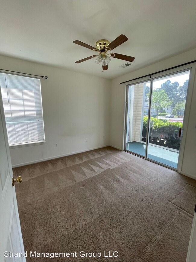 Building Photo - 1290 River Oaks Dr