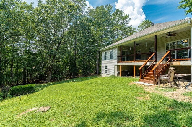 Building Photo - Immaculate 3 Bedroom Bella Vista Home! Amazing back patio!