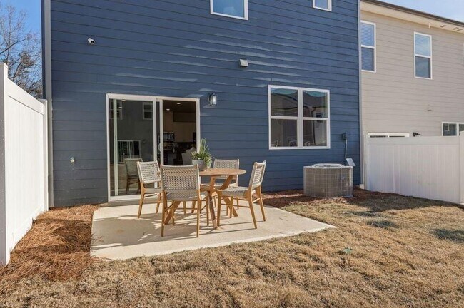 Building Photo - 5312 Melbourne Ln