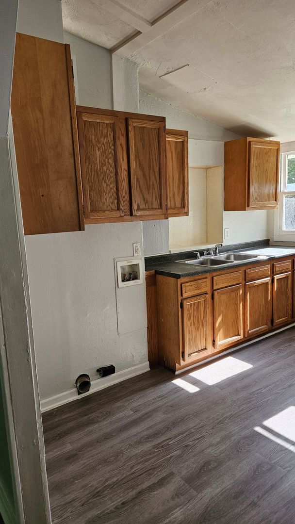 Building Photo - 2717 S Villa Dr