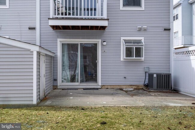 Building Photo - 191 Jonathon Dayton Ct