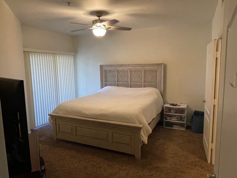 Master Bedroom - 17000 Wedge Pky