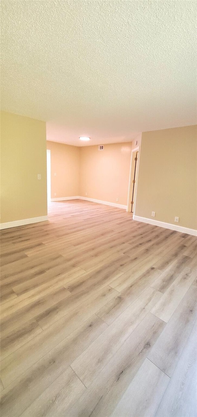 Building Photo - 3013 NW 92nd Ave