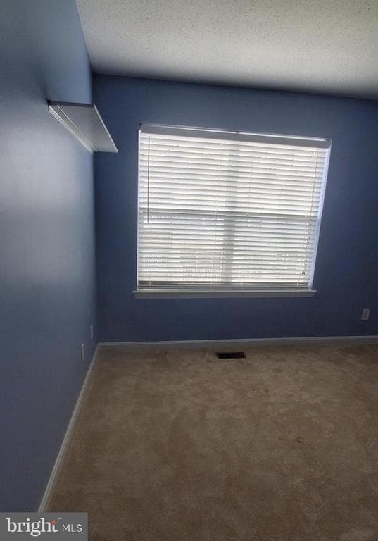 Building Photo - 8202 Catbird Cir