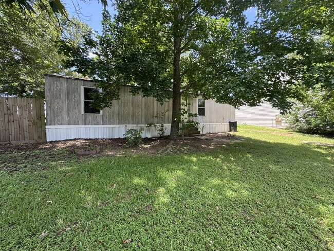 Primary Photo - Easy, low-maintenance living in this well-...