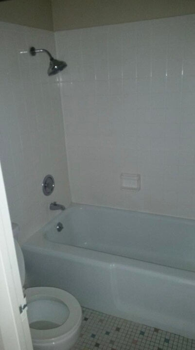 Building Photo - 3080 Walnut Grove Rd