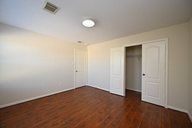 Building Photo - 9403 Coatsworth Dr