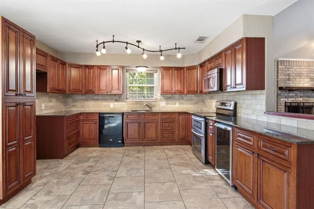 Building Photo - 2502 Cranberry Ln