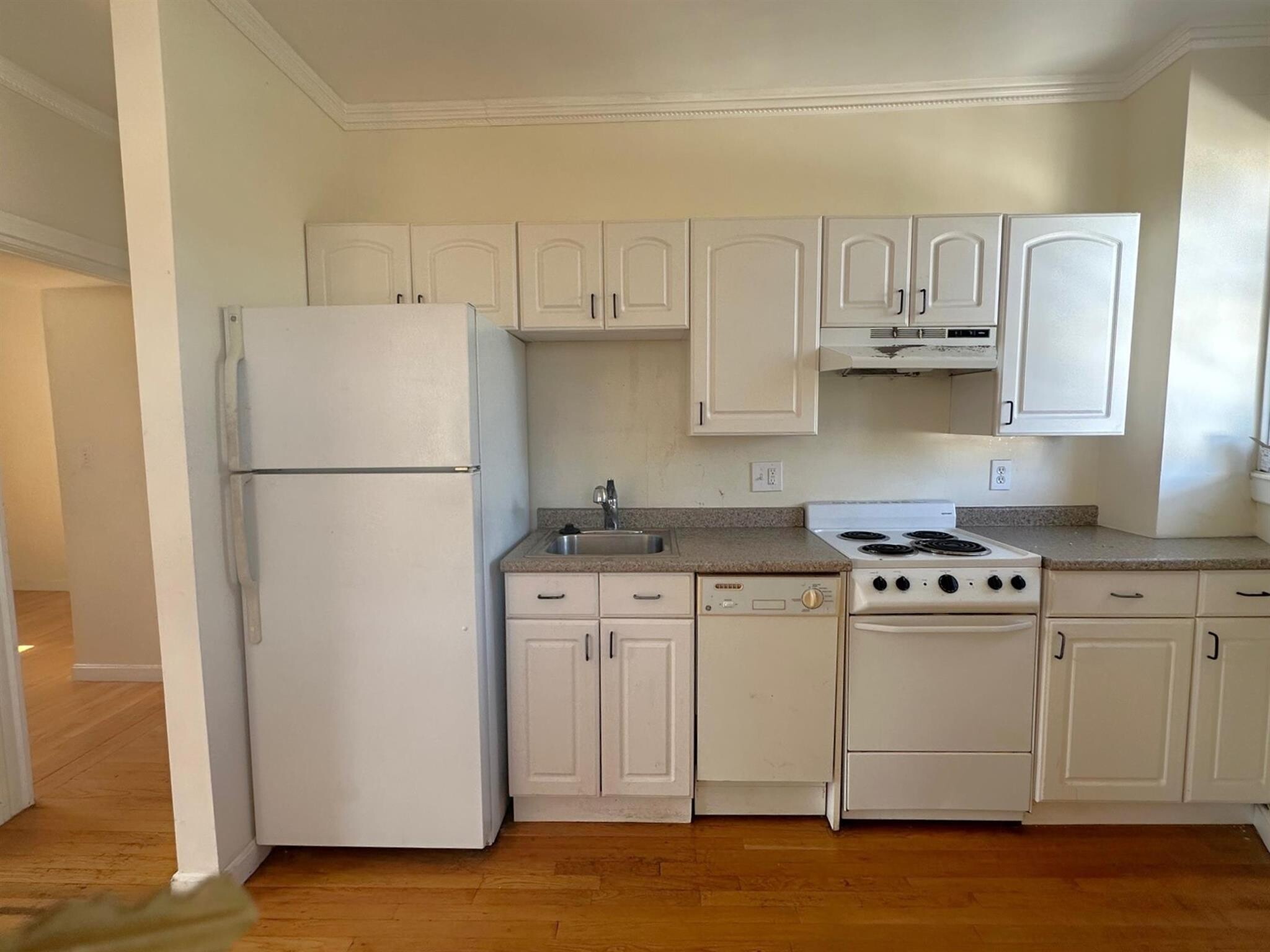 Building Photo - 14 Quincy St