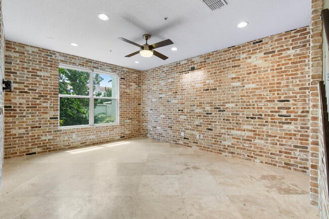 Building Photo - 1420 NW 49th Ln