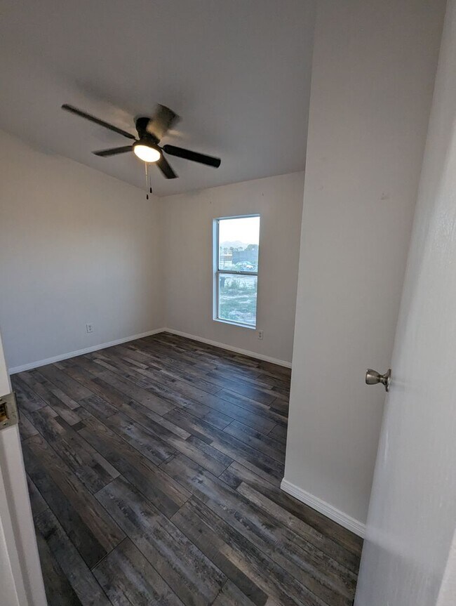 Building Photo - Littlerock 3 Bedroom