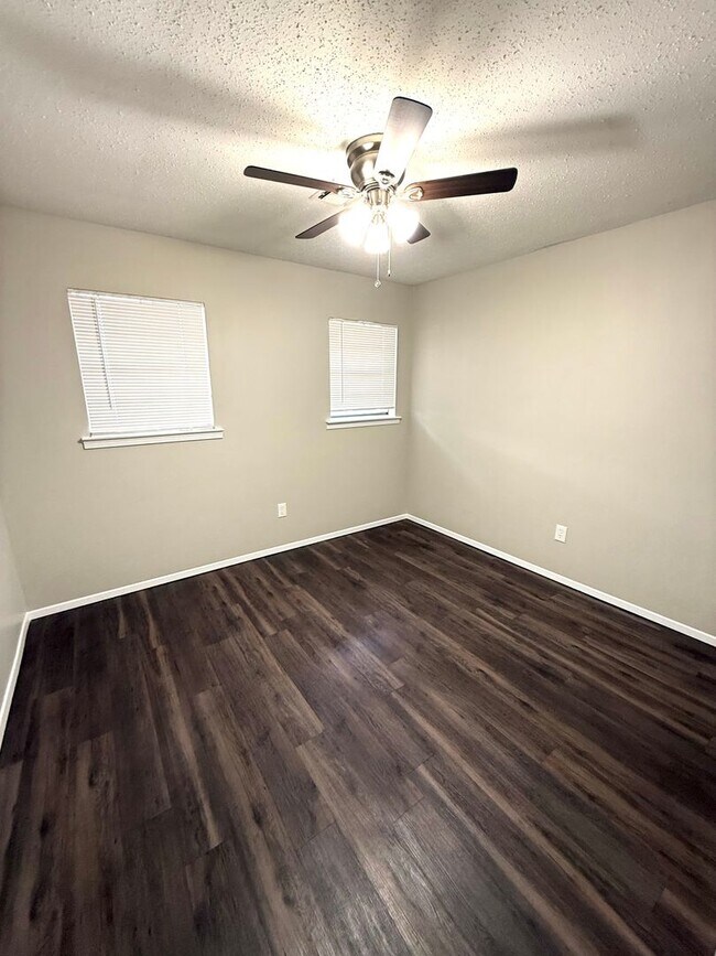 Building Photo - ** 3 Bed 2 Bath located in Montgomery East ** Call 334-366-9198 to schedule a self tour