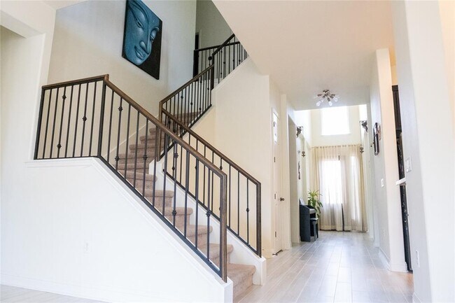 Building Photo - 6701 Serlio Dr