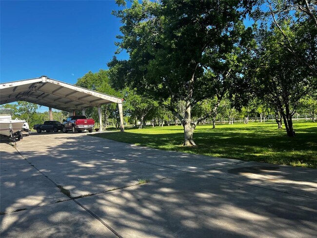 Building Photo - 2756 FM 517 Rd E