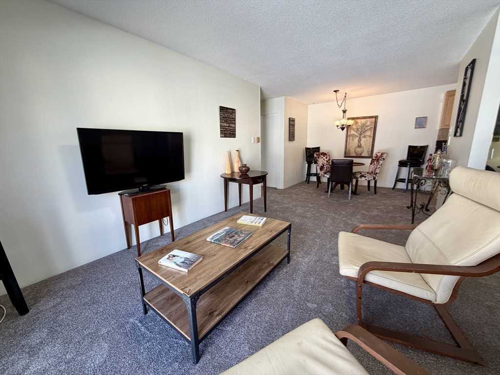 Building Photo - 15 Village Way