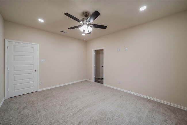 Building Photo - 1605 Mignon Dr