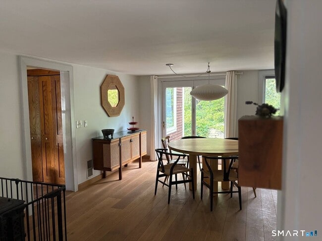 Building Photo - 895 Tolland Stage Rd