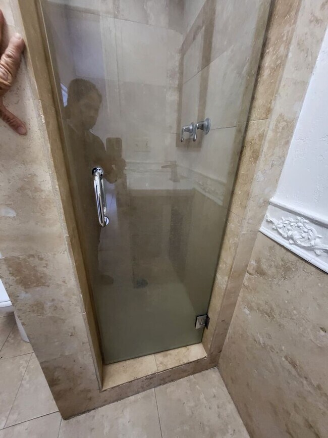 Building Photo - 1998 NE 135th St