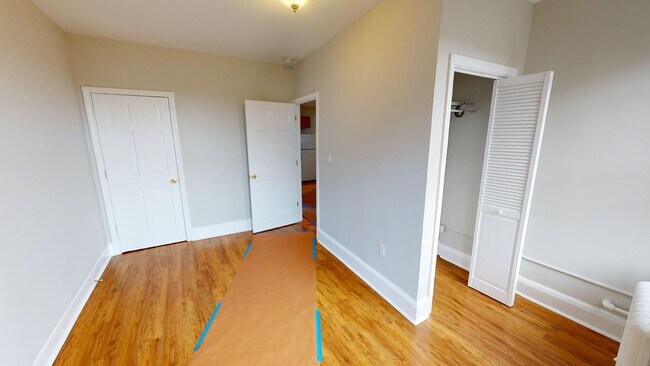 Building Photo - 220 Hanover St