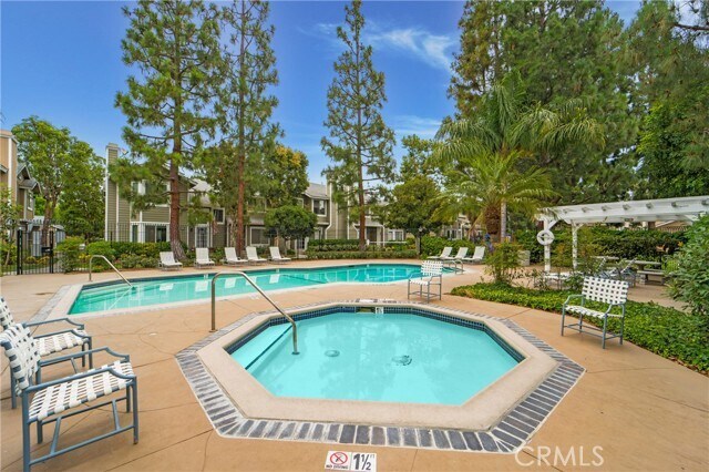 Building Photo - 120 Monroe