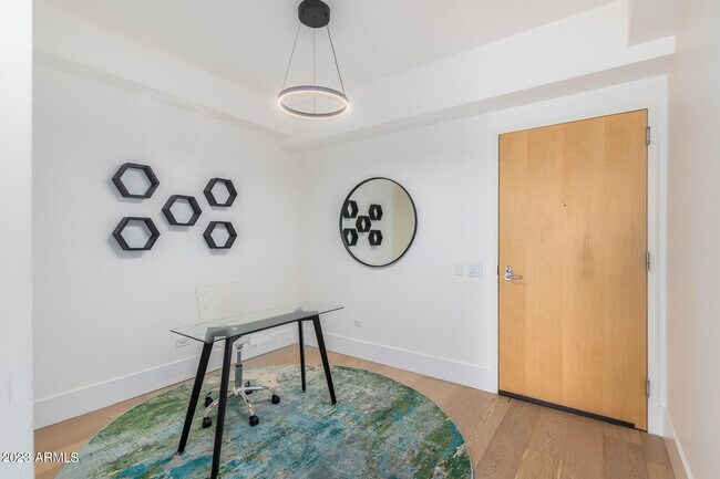 Building Photo - 7137 E Rancho Vista Dr