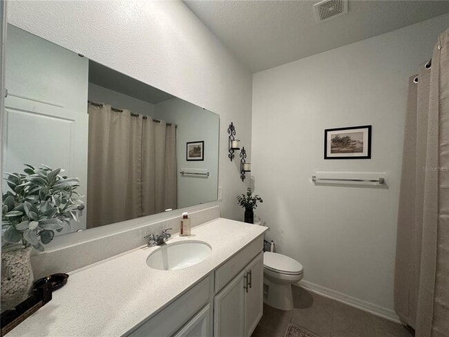 Building Photo - 751 Staffora St