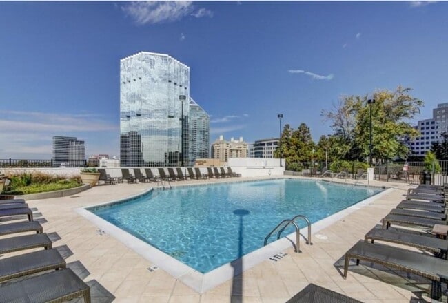 Building Photo - 3324 Peachtree Rd NE