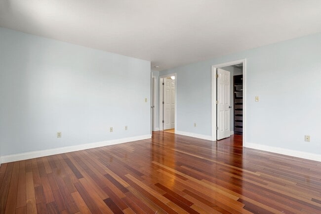 Building Photo - 157 Clay St