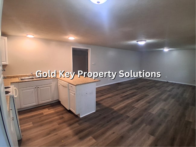 Building Photo - 1902 Rosemont Ave