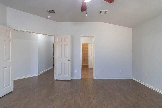 Building Photo - 2078 Buckley Ln