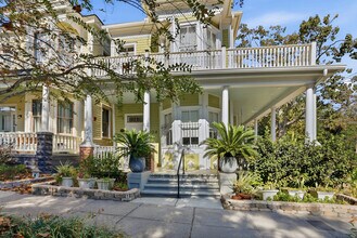 Building Photo - Savannah's Victorian Historic District