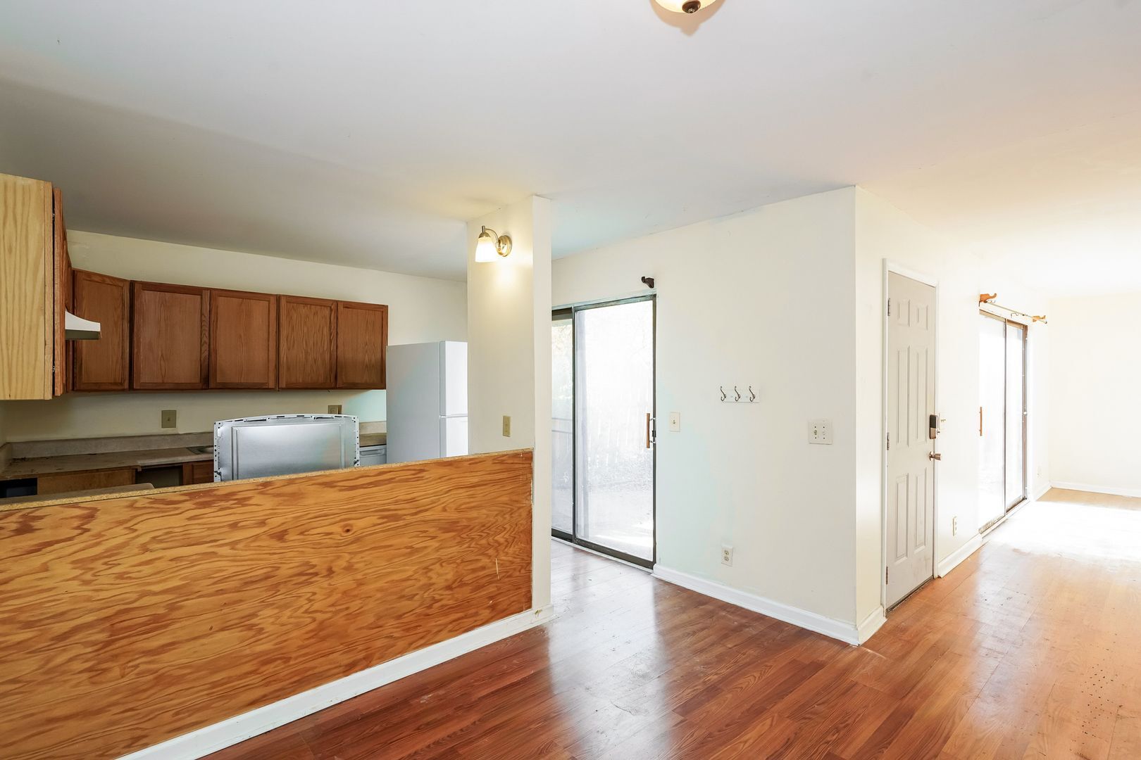 Building Photo - 136 Cedarwood Ln