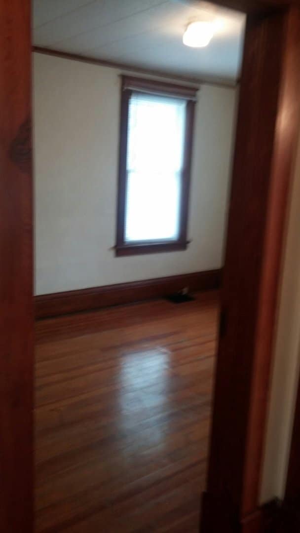 Building Photo - 1002 Burr