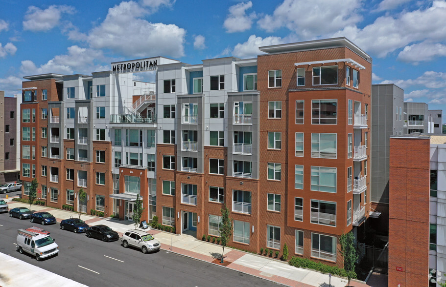 The Metropolitan 314 W Jones St Raleigh NC 27603 Apartment Finder